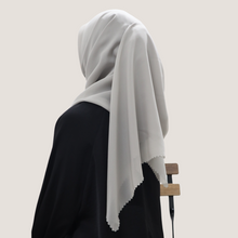 Load image into Gallery viewer, Flo in vogue