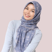 Load image into Gallery viewer, Daria in Lilac