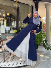 Load image into Gallery viewer, Ever dress in navyblue
