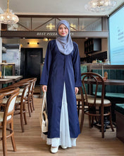 Load image into Gallery viewer, Ever dress in navyblue
