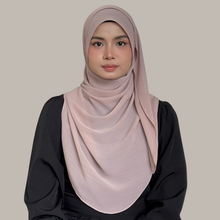 Load image into Gallery viewer, Allure in tea
